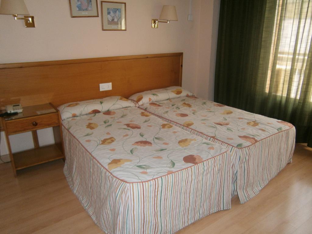 Hotel Goya Alicante Luaran gambar