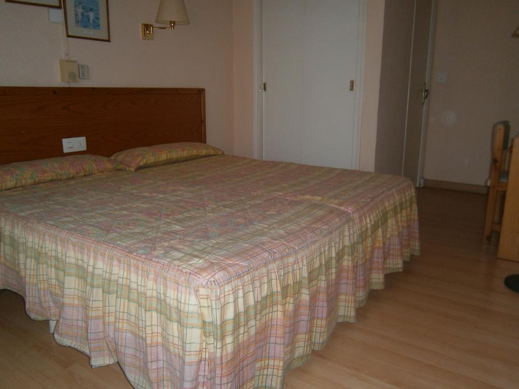 Hotel Goya Alicante Luaran gambar