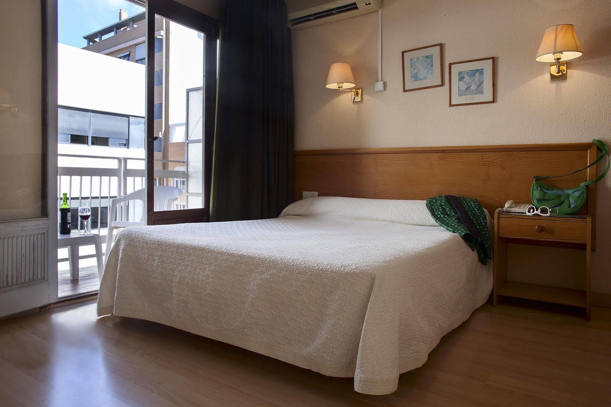 Hotel Goya Alicante Luaran gambar